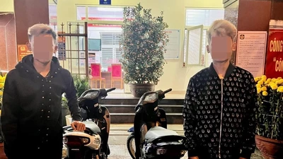 Kẻ trộm bị bắt khi để xe máy cạnh nhà nghỉ