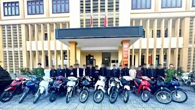 24 thanh thiếu niên bị triệu tập sau khi mạng xã hội phản ánh