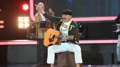 Nhạc sĩ Trần Tiến xuất hiện tại sự kiện tri ân lực lượng y tế tuyến đầu