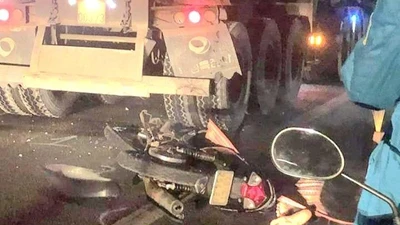 Tông vào đuôi xe ben đầu kéo, 1 người đàn ông tử vong