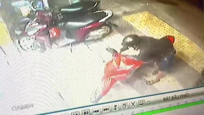 1 cửa hàng tiện lợi ở quận Bình Thạnh, TP.HCM bị trộm 6 xe máy