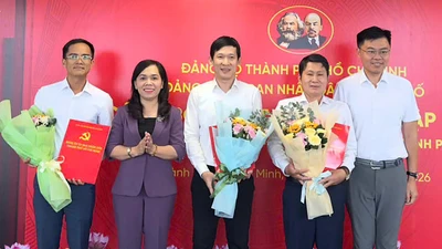 Công bố quyết định thành lập chi bộ cơ quan điều hành Trung tâm tài chính quốc tế tại TP.HCM