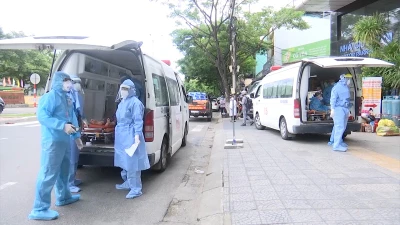 Cuộc sống của những “Người vận chuyển” giữa tâm dịch