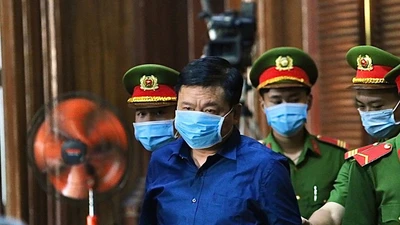 Video: Ông Đinh La Thăng gay gắt phản bác cáo buộc của VKS