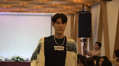 Video: Có gì tại Đại hội mỹ nam 8?