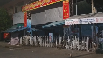 Video: Người mắc COVID-19 đi mua sắm, cả chợ phải đóng cửa