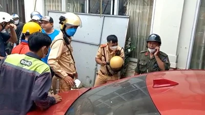 Video: Thanh niên trộm ô tô bị CSGT truy đuổi hàng chục km