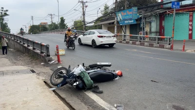 Video: Va chạm với xe tải, một người đàn ông tử vong