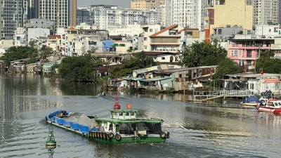 Đến năm 2030, TP.HCM sẽ di dời 20.000 căn nhà ven kênh, rạch