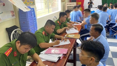 TP.HCM: Các quận, huyện thông báo ngưng cấp CCCD, chuẩn bị cấp căn cước