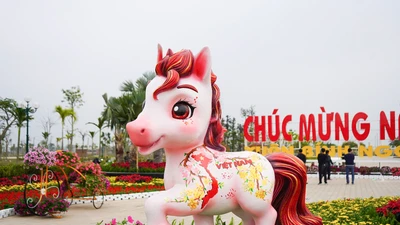 Linh vật ngựa xuất hiện tại Hải Phòng sau nhiều chờ mong