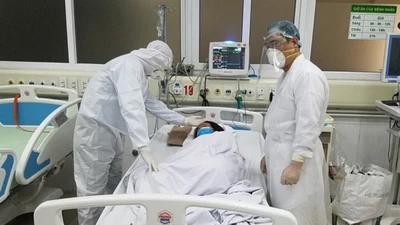 Việt Nam không còn ca bệnh COVID-19 phải thở ECMO