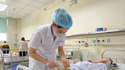 Thủ tướng Phạm Minh Chính yêu cầu tăng cường phòng, chống các bệnh mới nổi 