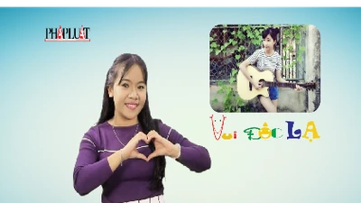 Vui Độc Lạ: Nữ sinh vừa đàn vừa hát mashup 10 hit Việt gây 'sốt'