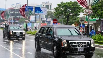 Clip: Cadillac One của Tổng thống Mỹ trên phố Đà Nẵng