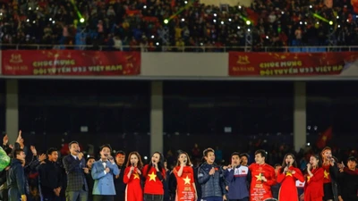 Cầu thủ U-23 hát 'Niềm tin chiến thắng' ở sân Mỹ Đình