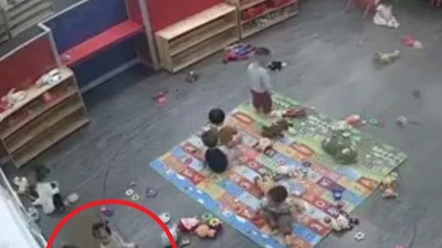 Clip: Cô giáo mầm non bạo hành trẻ ở Nghệ An