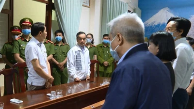 Bắt giam nguyên GĐ Sở Y tế Đắk Lắk và khởi tố 9 thuộc cấp