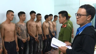 Triệt phá 2 nhóm cho vay nặng lãi đội lốt công ty cho thuê xe