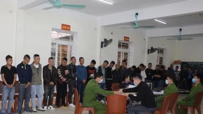 Video: Bắt 30 đối tượng sử dụng ma tuý trong quán karaoke