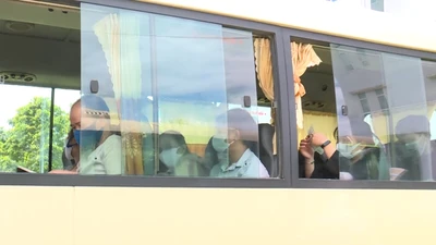 Video: Thừa Thiên - Huế đến Quảng Trị đón 20 người đi tàu về từ TP.HCM