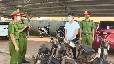 Video: Khởi tố đối tượng trong thời gian cách ly vẫn đi trộm cắp xe máy
