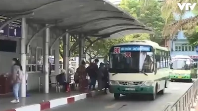 Cùng lên tiếng: Vấn nạn quấy rối trên xe buýt - liệu có xử lý được đến cùng? 