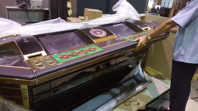 Chở trái phép máy đánh bạc qua đường hàng không