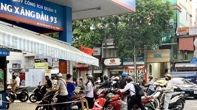 Giá xăng dầu tạm hạ nhiệt, nhà kinh doanh vẫn chờ quyết sách dài hơi