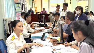 Giảm trừ thuế thu nhập cá nhân: Không khống chế trần học phí, viện phí