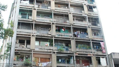 Tháo dỡ khẩn cấp chung cư 727 sau chỉ đạo của Bí thư Thăng