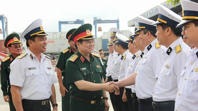 Bộ trưởng Ngô Xuân Lịch làm việc với Tân cảng Sài Gòn