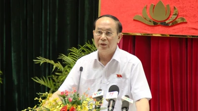 Chủ tịch nước: Mạng xã hội phức tạp, thật giả lẫn lộn 