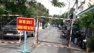 Phong tỏa 5 khu phố và 1 ấp với hơn 7.000 dân ở huyện Hóc Môn