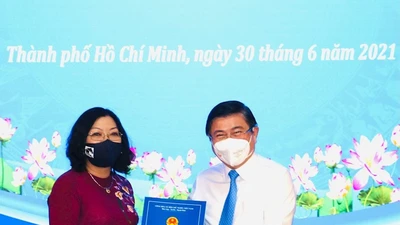 TP.HCM: Danh sách 61 chủ tịch, phó chủ tịch UBND quận