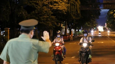 TP.HCM siết chặt giãn cách, đặc biệt khung giờ từ 6 đến 18 giờ