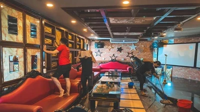 Karaoke tặng tiền cho khách trong tuần đầu mở cửa