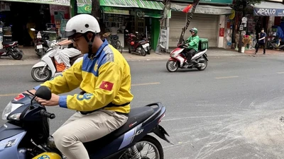 Các hãng gọi xe tung chiêu giữ chân tài xế trước áp lực giá xăng dầu