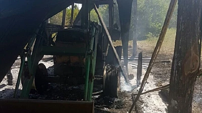 Điều tra vụ cháy xe máy cày đêm mùng 1 Tết