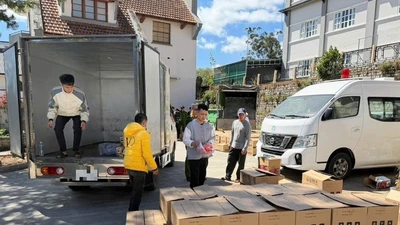 Bắt quả tang xưởng sản xuất cà phê bằng đậu nành, hương liệu