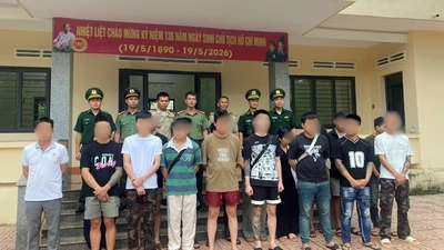 Phát hiện đối tượng truy nã trong nhóm lừa đảo trực tuyến về từ Campuchia 