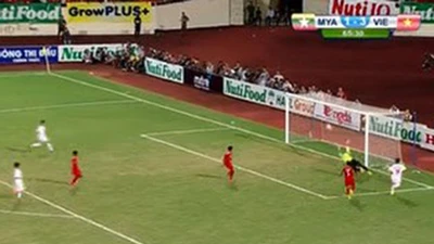 Người hâm mộ ngất ngây trước màn trình diễn ấn tượng của U19 Việt Nam