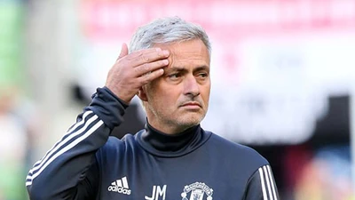 HLV Mourinho lập kỷ lục chuyển nhượng 1 tỉ bảng Anh