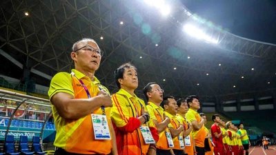 HLV Park Hang-seo cám ơn cầu thủ Olympic Việt Nam