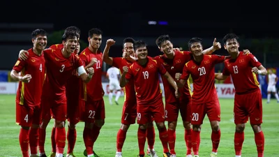 Tuyển Việt Nam lập 2 kỷ lục lịch sử AFF Cup