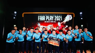 Tuyển Futsal Việt Nam đăng quang Fair Play 2021 đầy kịch tính