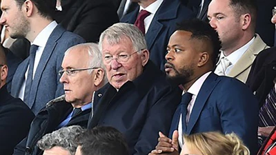 Sir Alex Ferguson chưa tha thứ cho ngôi sao ngang nhiên từ chối MU