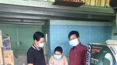 Quảng Bình hỗ trợ bà con đồng hương tại TP.HCM 3,7 tỉ đồng 