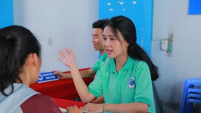 Các thí sinh bắt đầu làm thủ tục xác nhận nhập học đại học