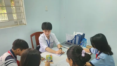 50% học sinh gặp áp lực thành tích học tập